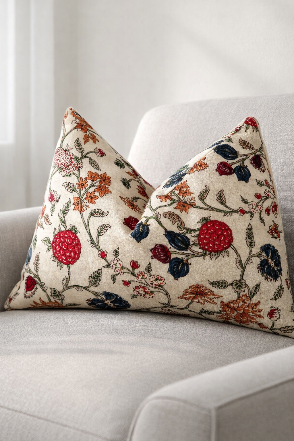 Beige vintage floral velvet lumbar cushion cover 50x30cm for glam home decor