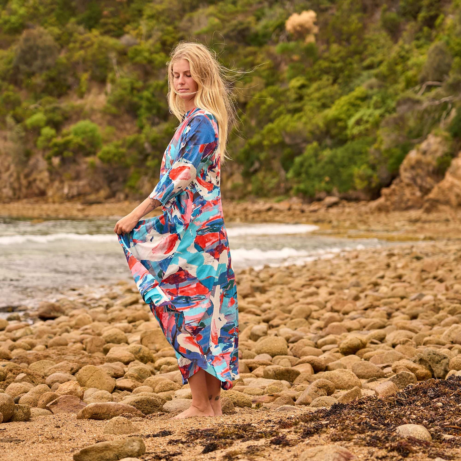 Coastal Canvas Maxi Dress – Abstract Art Print on Soft Cotton