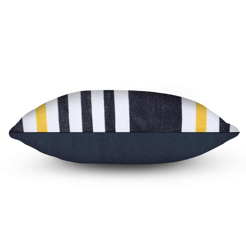 'Captivating Frida' 100% Cotton Velvet Cushion Cover