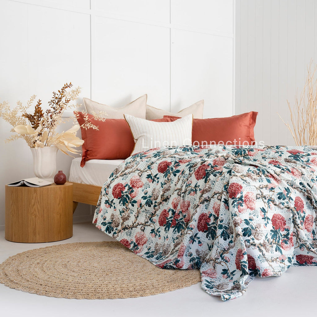 Linen Connections Indian Kantha Quilt - White Daisies