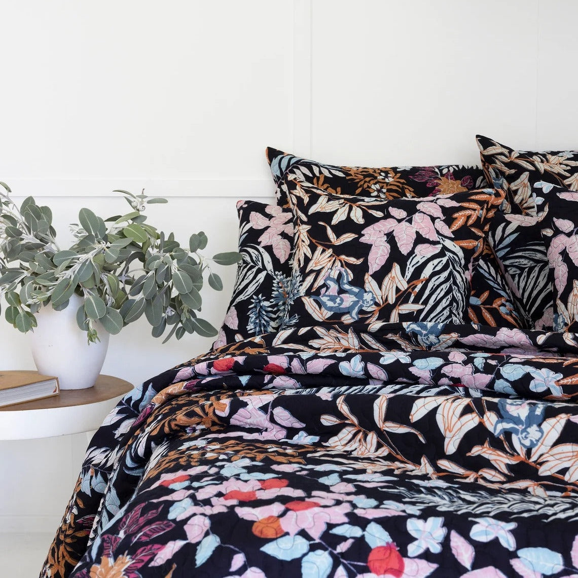 Floral Cotton Quilt Bedspread Comforter Duvet- Black Monkey