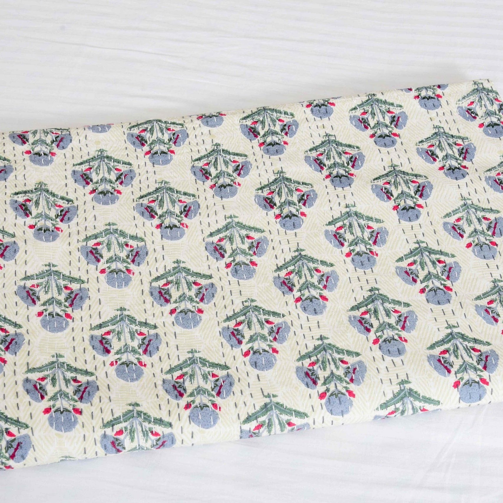 Linen Connections Indian Kantha Quilt - Daisies