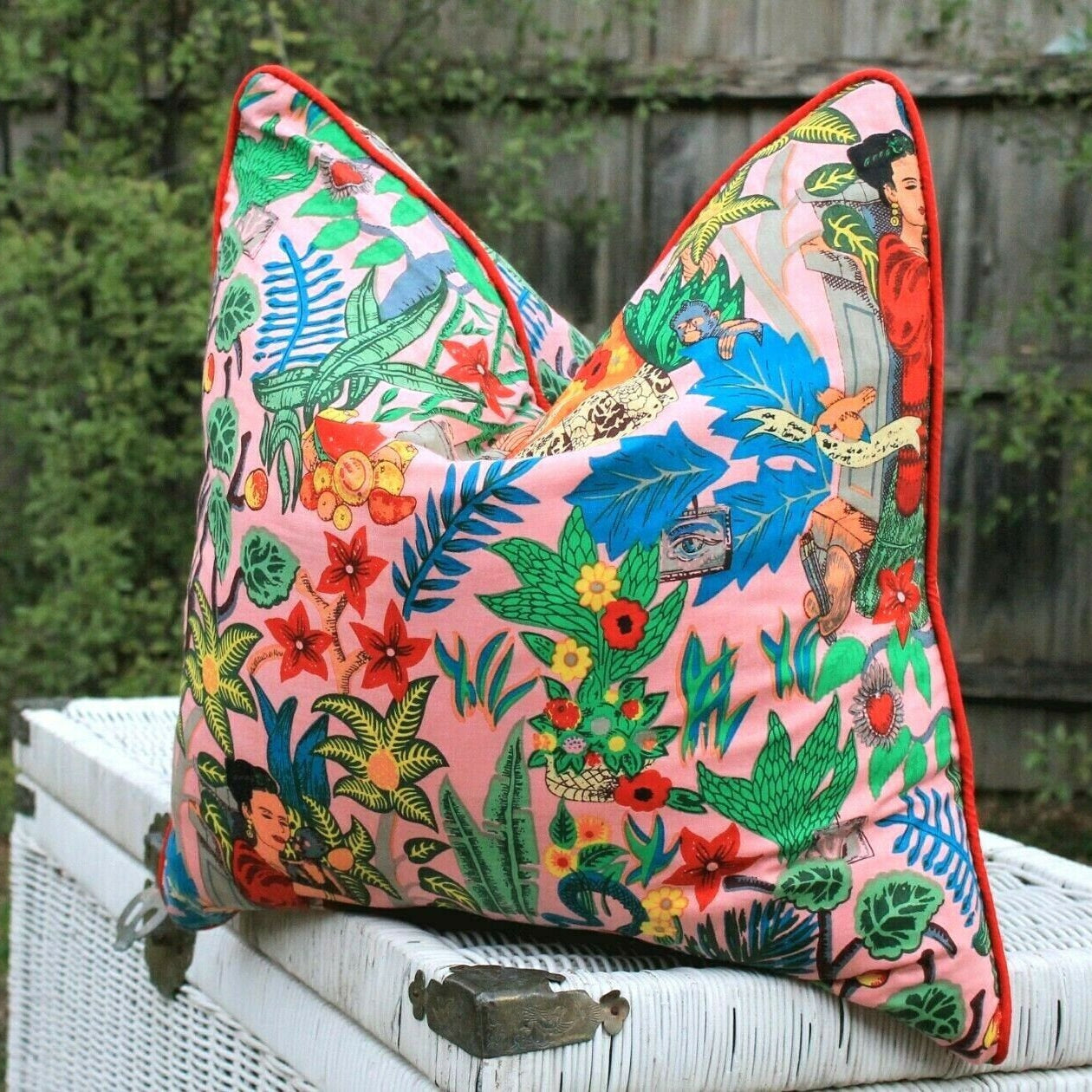 'Express Yourself In Frida' 100% Cotton Cushion Cover