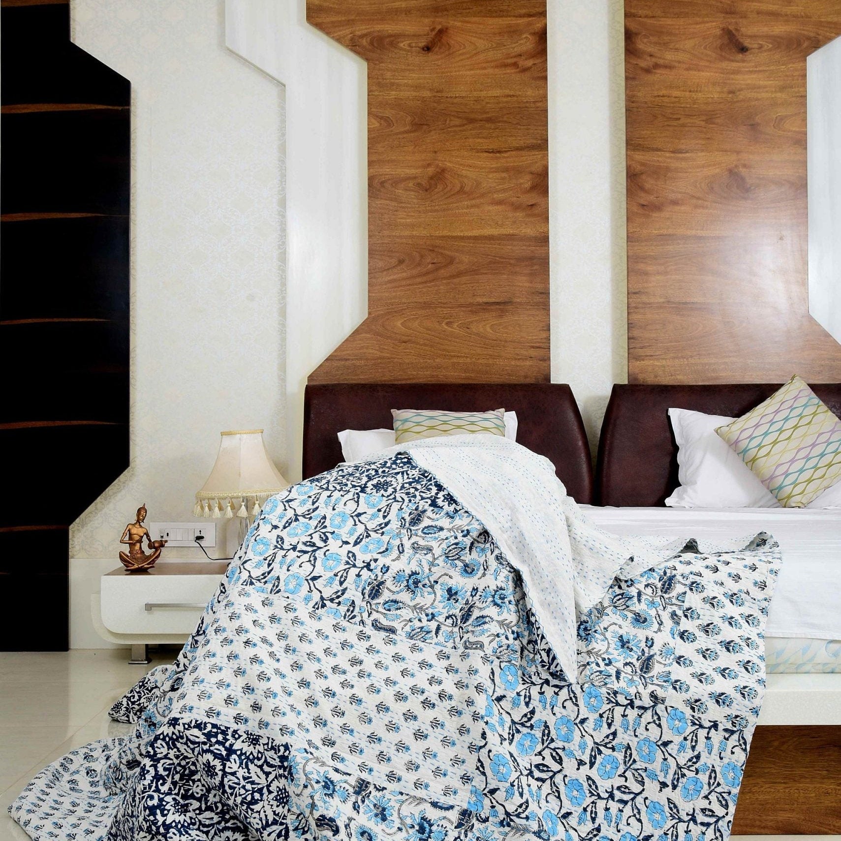 Linen Connections Indian Kantha Quilt - White Swan