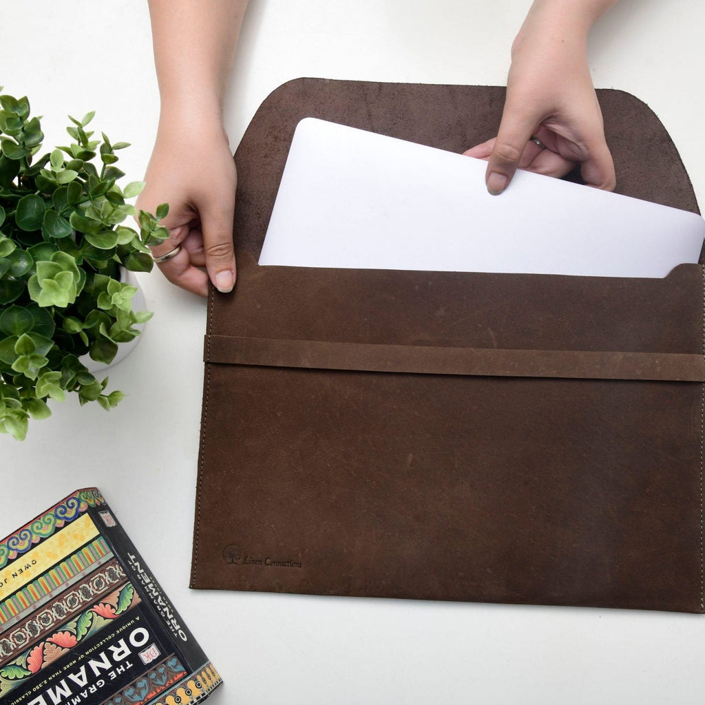 Handmade Leather Macbook sleeve - Elegant Look