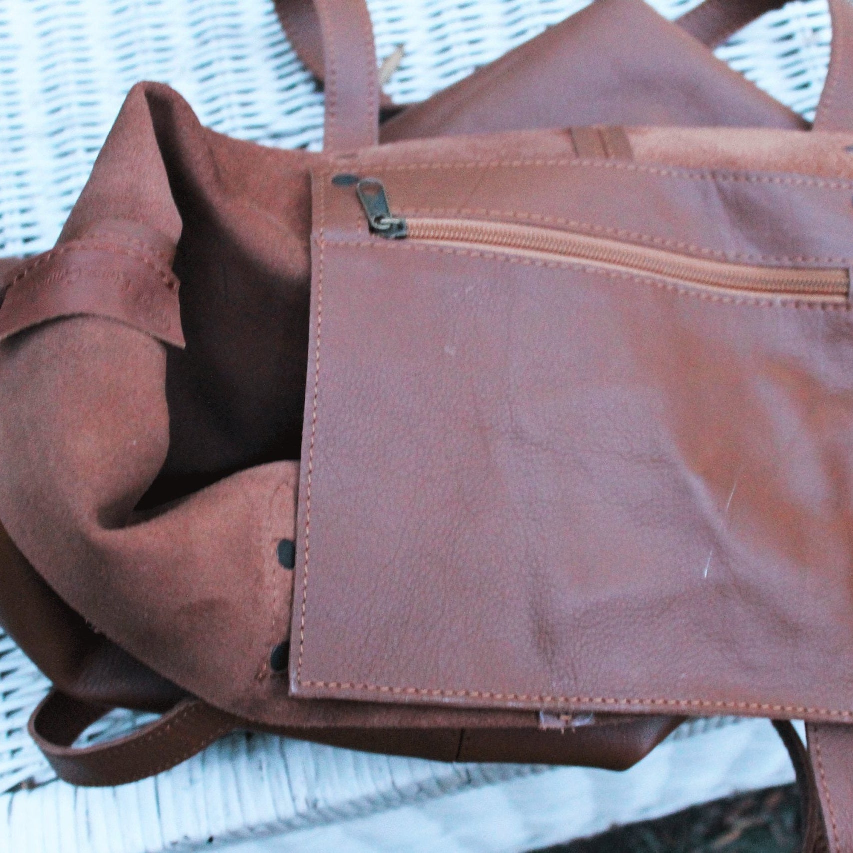 Leather tote bag - Timeless Tote Elegance