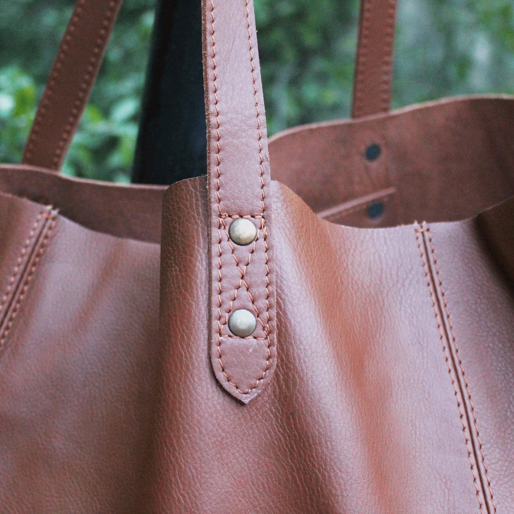 Leather tote bag - Timeless Tote Elegance