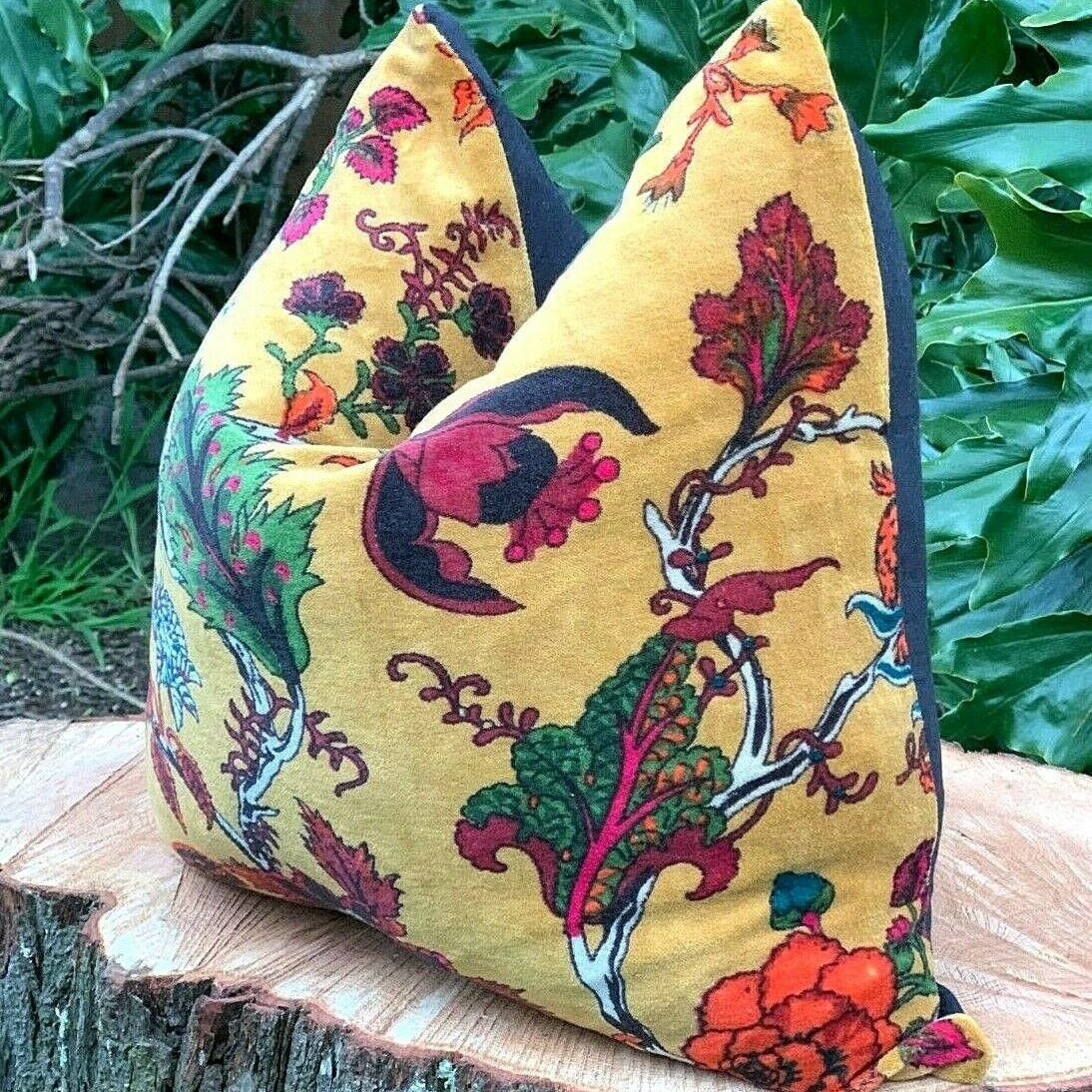 100% Cotton Velvet Cushion Cover - Flora Mexicana