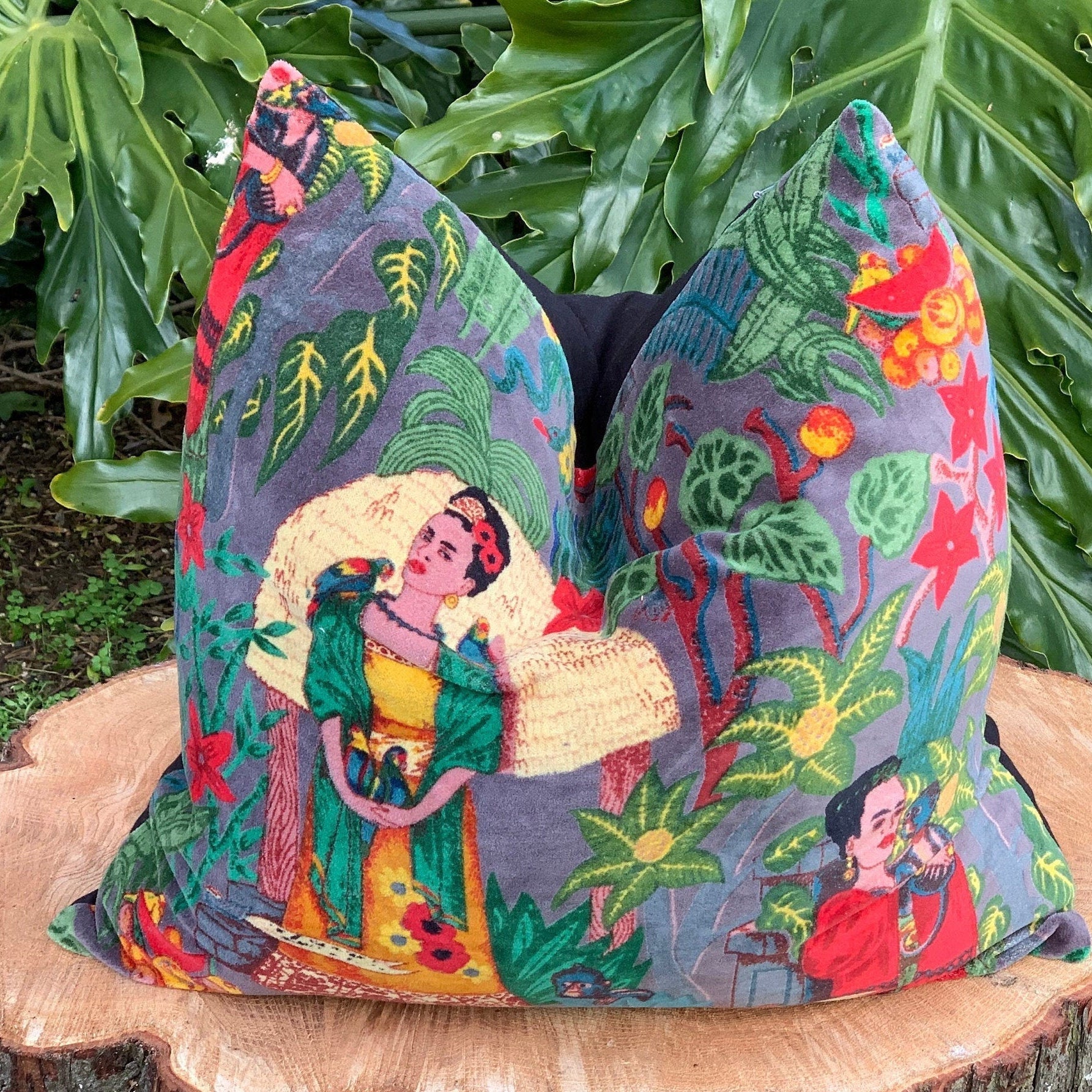 100% Cotton Velvet Cushion Cover - Frida's Vivid Dreams